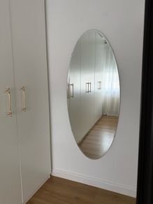 Wall mirror