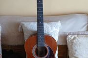 Hondo vintage acoustic guitar h117n.