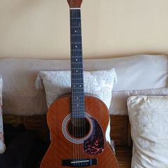 Hondo vintage acoustic guitar h117n.