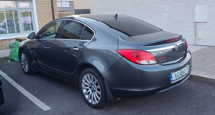 Opel Insignia 2011 2.0 CDTI for parts or repair