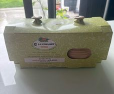 le creuset 2 soup bowls with lids