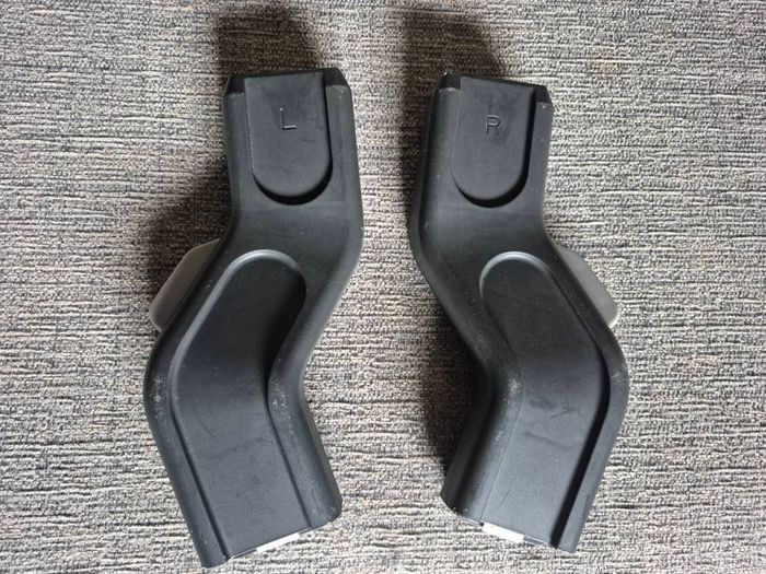 Maxi Cosi 360 Pebble and Family Fix 360 + adaptors for Uppababy buggy