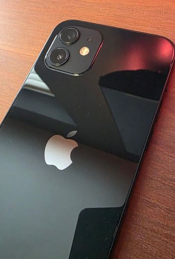 iPhone 12 64GB in Black + Cable | SIM Free / Unlocked