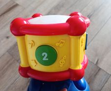 Carousel musical spinning drum