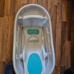 baby bath and swing