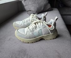 Veja ladies venturi gravel menthol size uk5