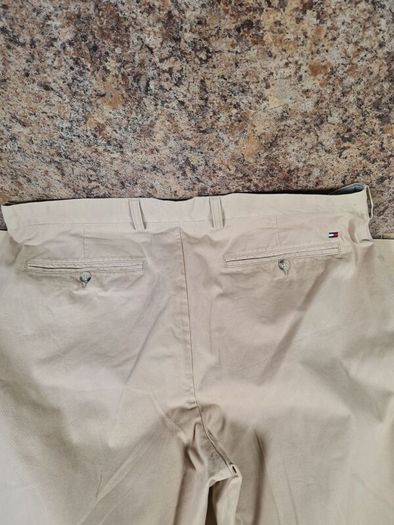 mens TOMMY HILFIGER chinos trousers jeans beige brown Size W38 L 32