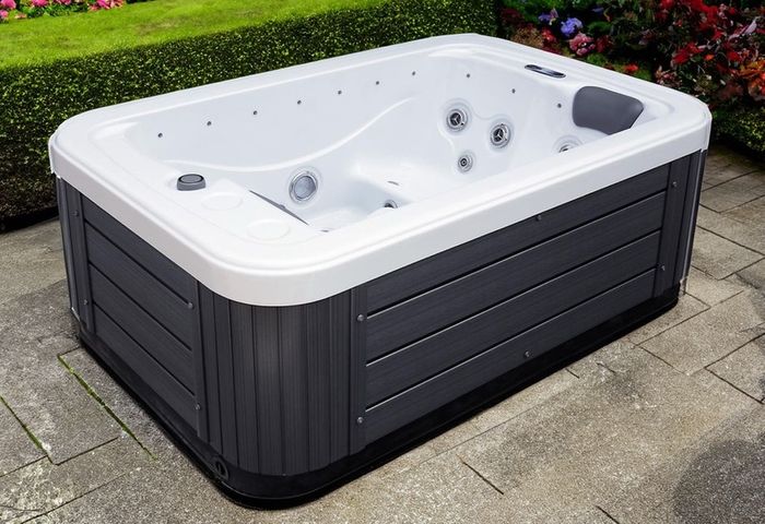 Brand New 3 Person Hot Tub