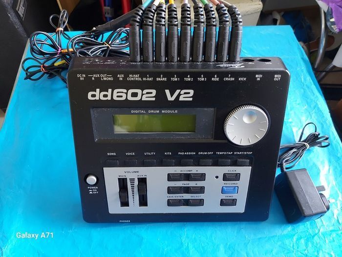 YAMAHA DD-65 Digital Percussion and Fame DD602 V2 Electronic Drum Kit and MS20 Music Stand plus all accessories