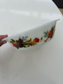 Vintage 60s Pyrex dish