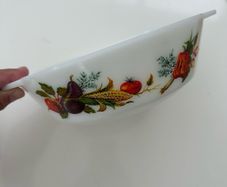 Vintage 60s Pyrex dish