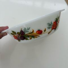 Vintage 60s Pyrex dish
