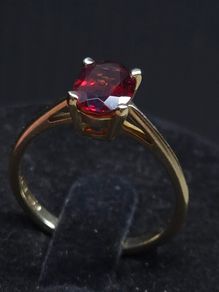 Vintage 9ct Gold Red Stone Ring Fully Hallmarked Birmingham Size 53.5