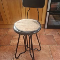 One genuine Dutchbone Ovid counter stool in excellent condition.