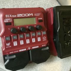 Zoom B1X FOUR bass multi-effects processor