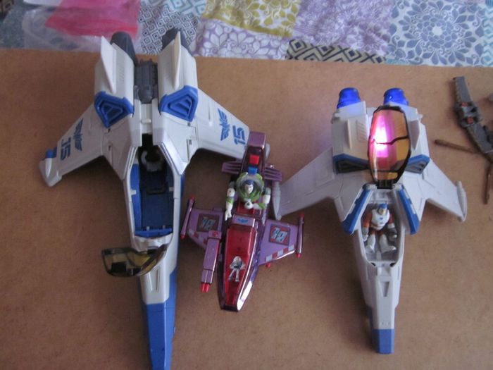 Disney Lightyear Ultimate Star Command Base Playset/Additions