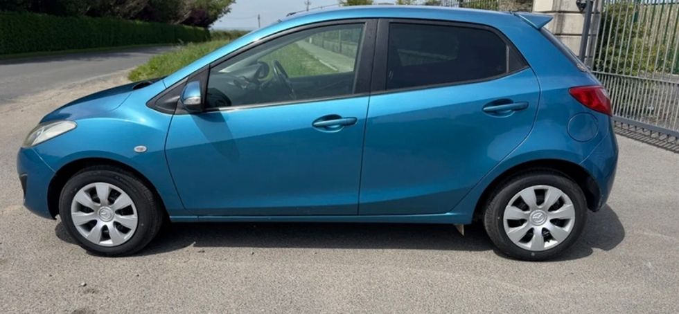 2013 Mazda Demio