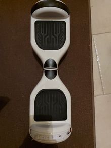 Bluetooth Hoverboard, has charge, working great, white, in excellent condition