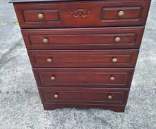 Beautiful vintage Rossmore chest of drawers