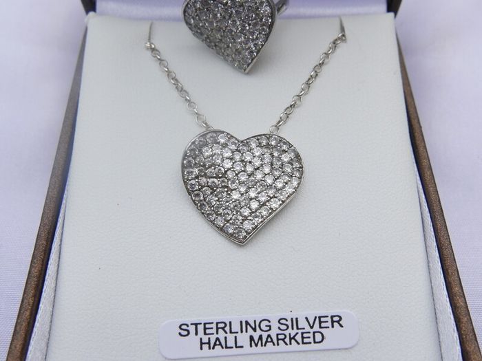 Vintage Sterling Silver 925 Cubic Zirconia Heart Set ring and chain with pendant 12,24g - lent 24" - size O