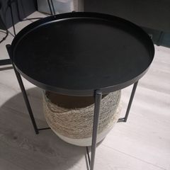 Coffe table with basket