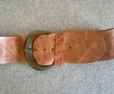 Vintage Twiggy Firenze wide leather belt