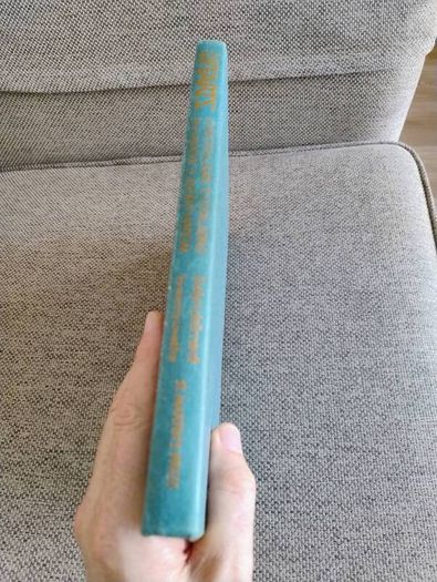 LIFE ARTS A Practical Guide to Total Being New Medicine and Ancient Wisdom by Evelyn de Smedt 1977 hardback in very good condition with some wear to the cover see all photos A4 size book 190 pages and illustrations FREE STANDARD POSTAGE INCLUDED