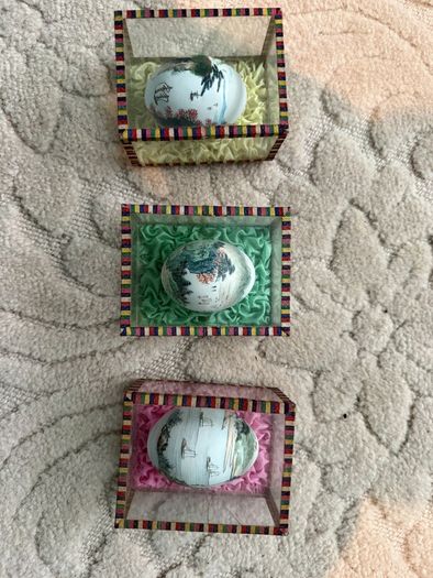 Vintage Hong Kong Hand Painted Eggs x3 in Display Boxes