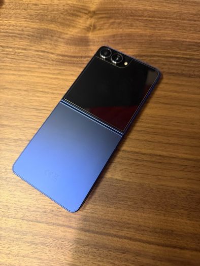 Samsung Galaxy Z Flip 7 256Gb