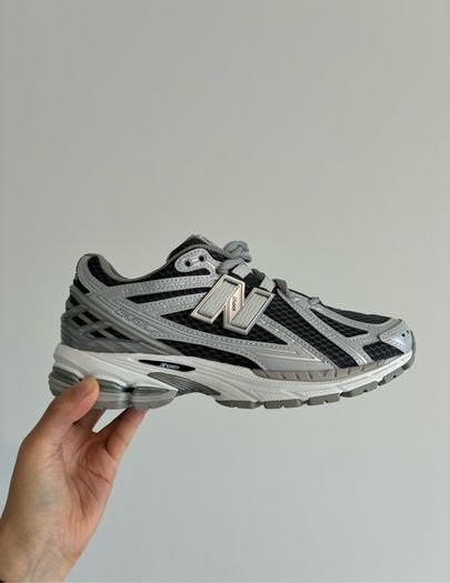 New Balance 1906R
