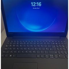 Perfect Laptop Combo W/ Logitech g pro headset and razer mouse