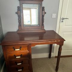 Dressing table with mirror