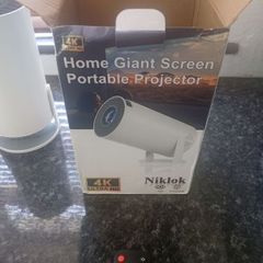 Niklok Projector