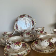Tea Set Royal Albert Country Roses
