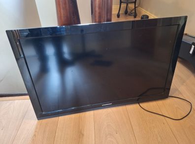 Normende 32" TV and wall bracket