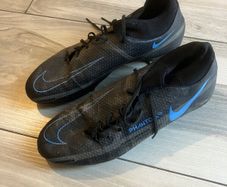 football boots - Nike Phantona Size 9