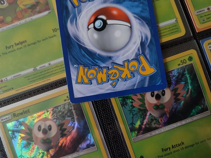 Reshiram ! Promo ! Holo ! Black and White Era ! 2011 ! Pokemon Card !