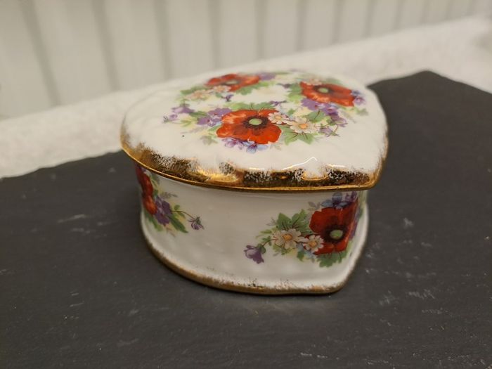 Florence Collectables trinket box