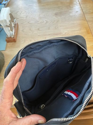 tommy hilfiger crossover bag