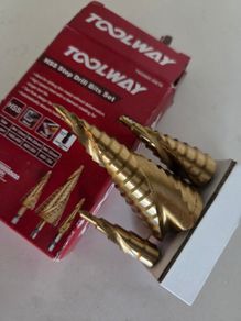 Step bit set