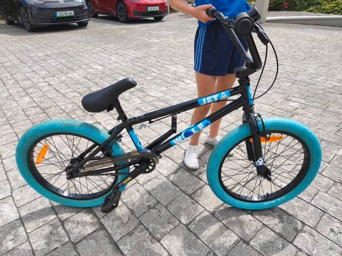 Jet BMX wolf bike