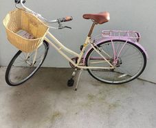 2 Ladies Dawes 7 gear bike with basket
