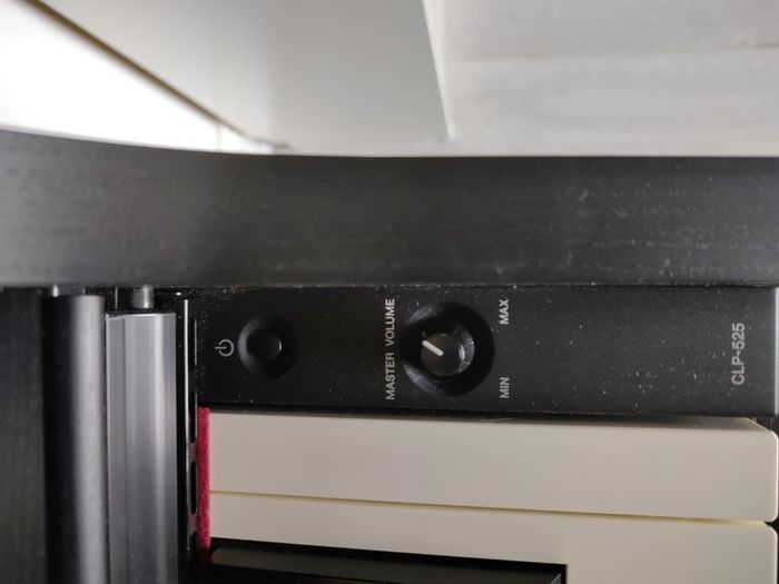 Yamaha Calvinova CLP-525 Piano