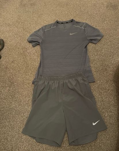 Grey Nike miler set