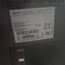 Samsung 50" FHD TV + tempered glass TV stand Image 3