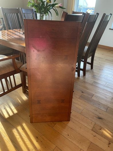 Beautiful long dark Oak Dining table and 8 chairs