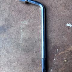 Toyota Avensis wheel brace