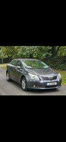 tayota avensis