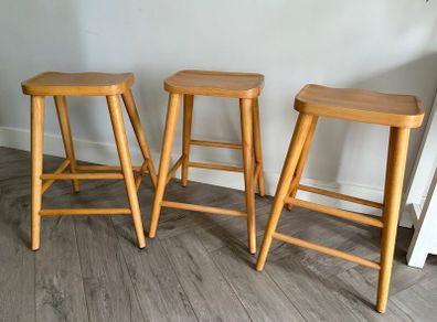 Bar / island stools