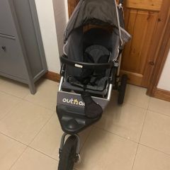 Out and About Nipper Travel system